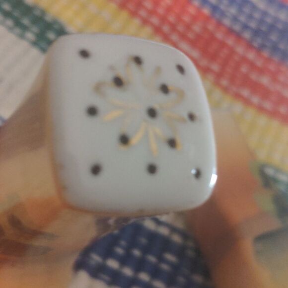 Vintage ceramic mid century modern salt and pepper shakers Japan - Picture 11 of 11